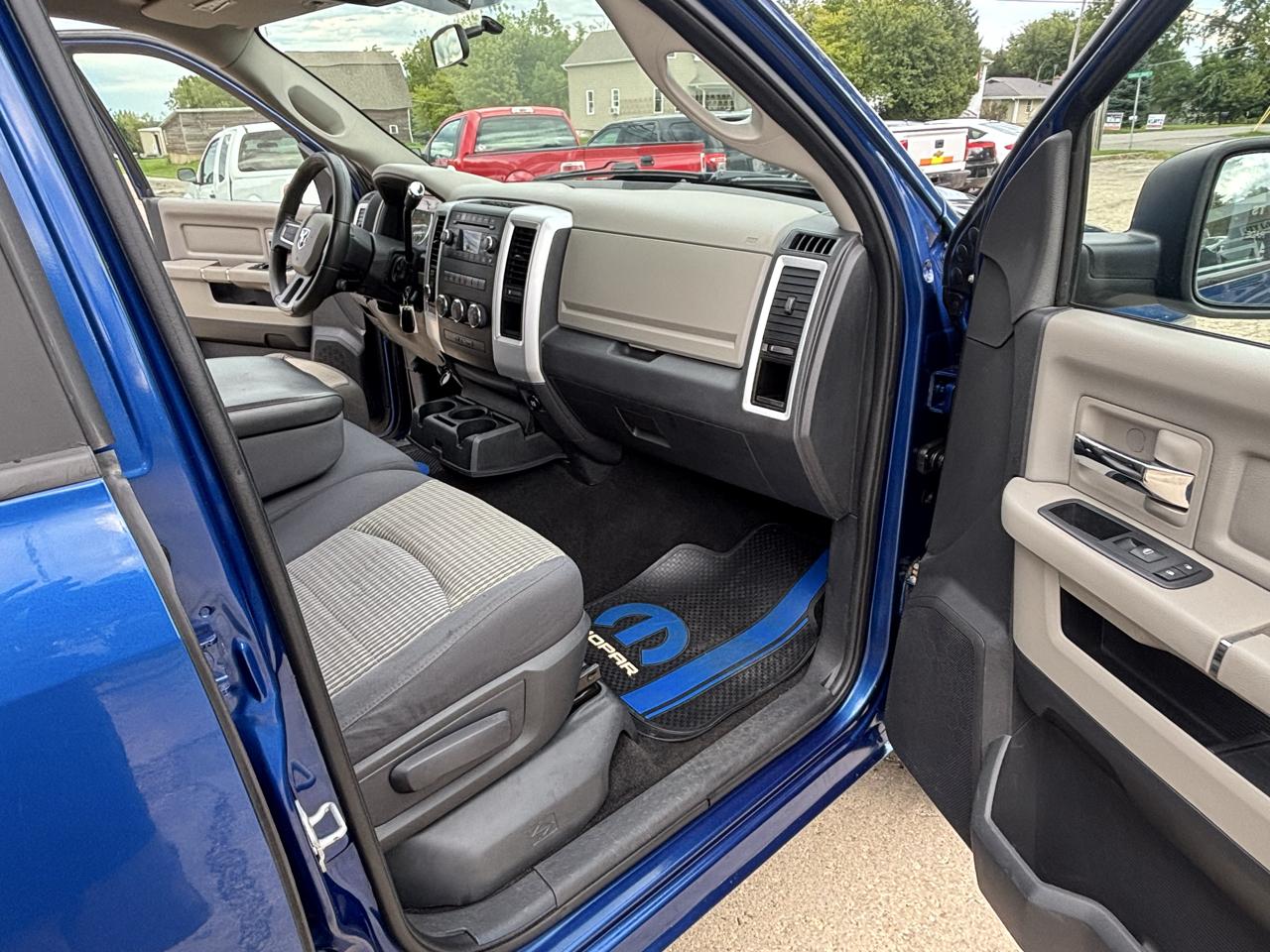Dodge Ram 1500 SLT Crew Cab 4WD 2009