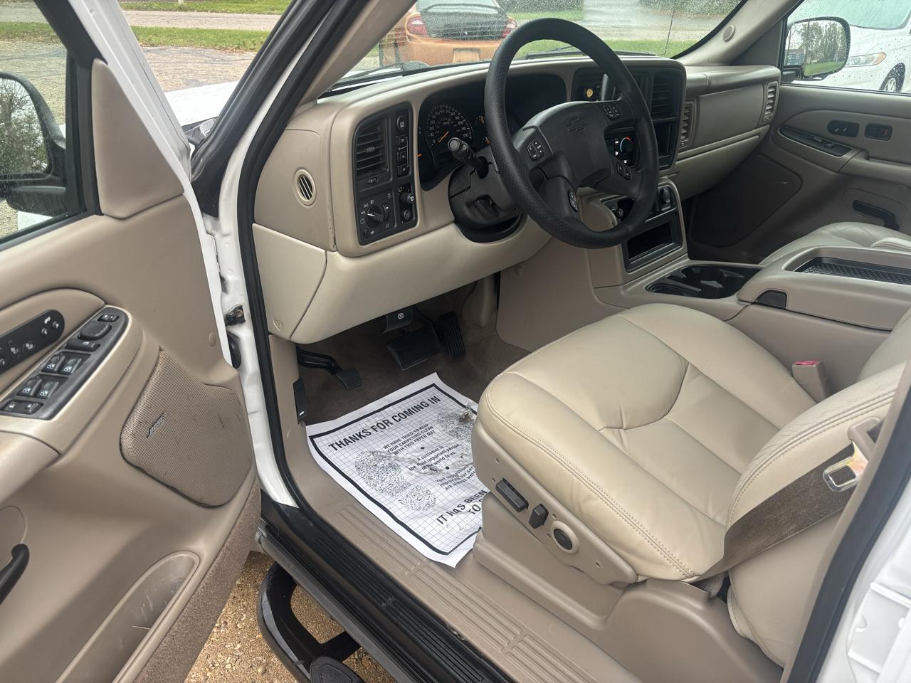 Chevrolet Suburban 1500 4WD 2005