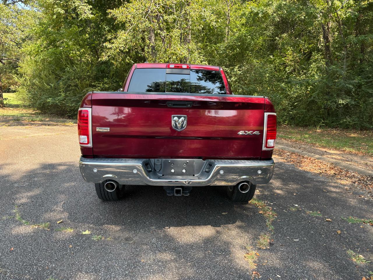 RAM 1500 4WD Crew Cab 140.5" Laramie 2016