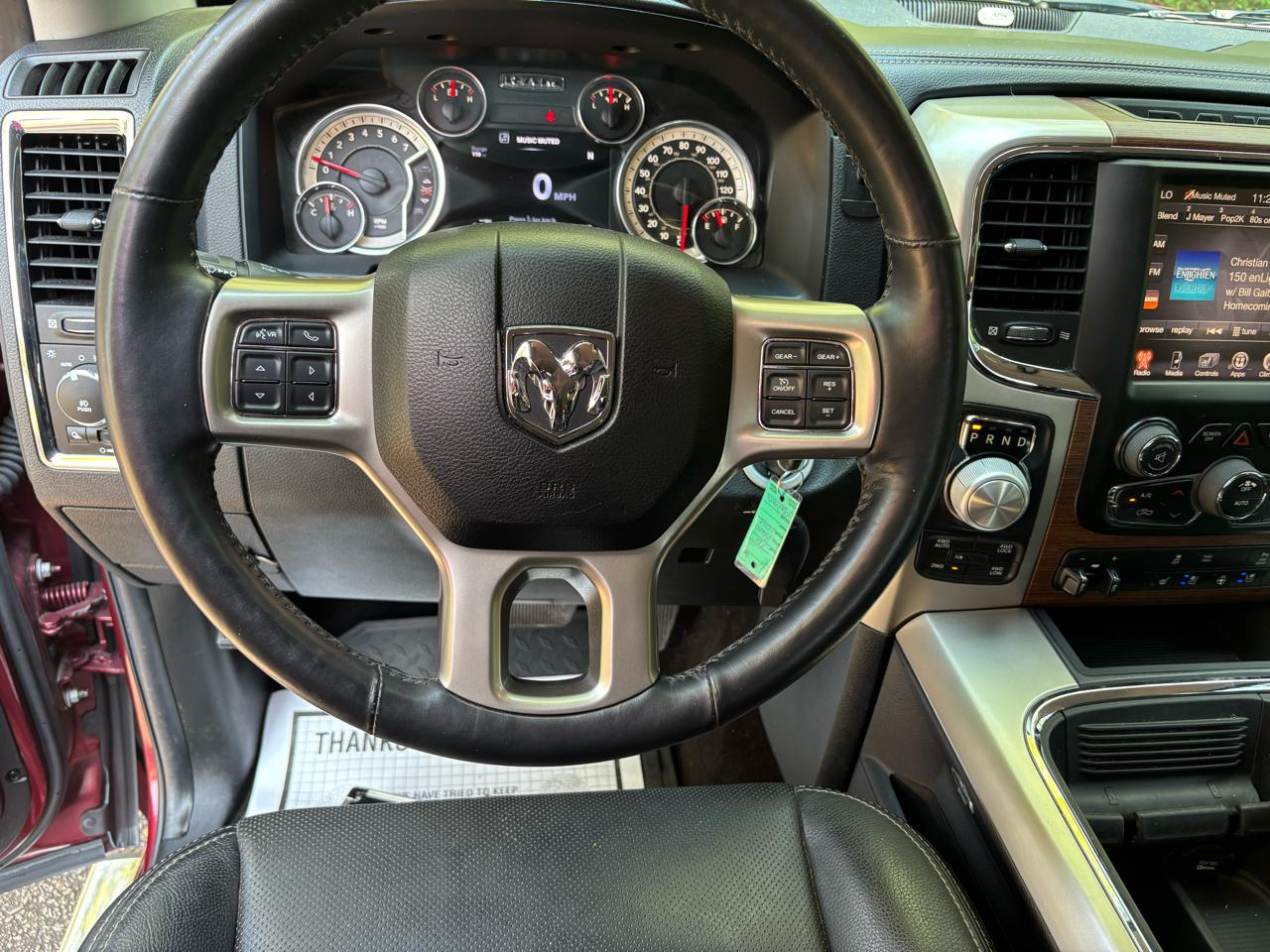 RAM 1500 4WD Crew Cab 140.5" Laramie 2016