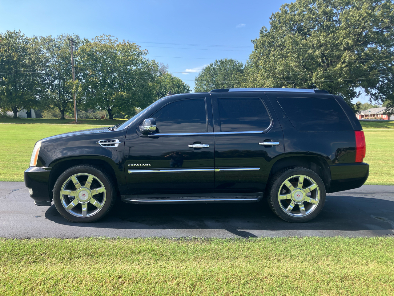 Cadillac Escalade AWD 4dr Luxury 2010 Cadillac Escalade AWD 4dr Luxury 2010