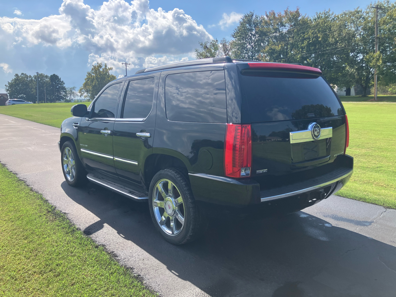 Cadillac Escalade AWD 4dr Luxury 2010 Cadillac Escalade AWD 4dr Luxury 2010