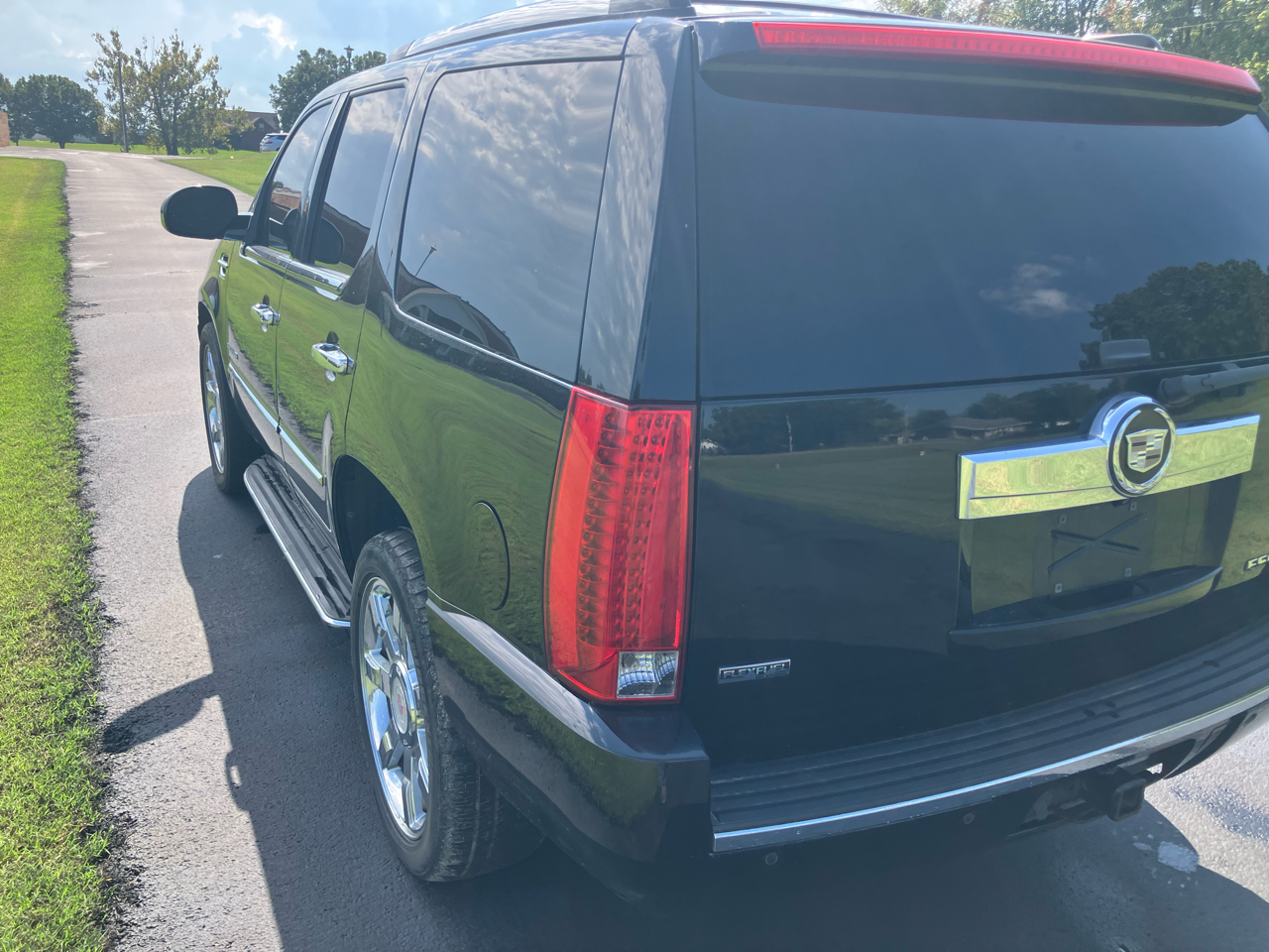 Cadillac Escalade AWD 4dr Luxury 2010 Cadillac Escalade AWD 4dr Luxury 2010