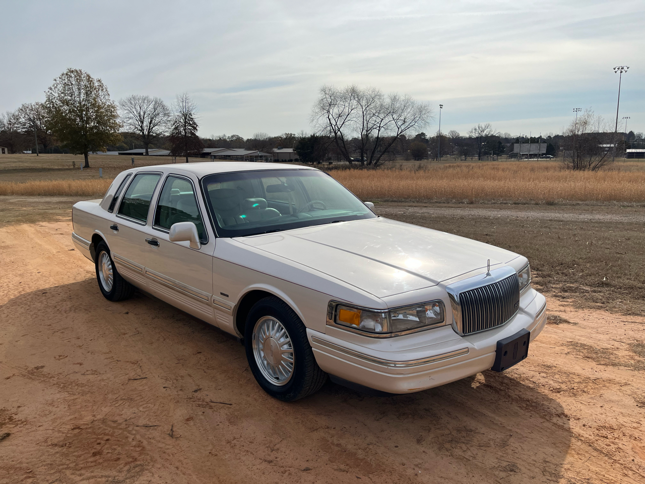 Lincoln Town Car 4dr Sdn Cartier 1996