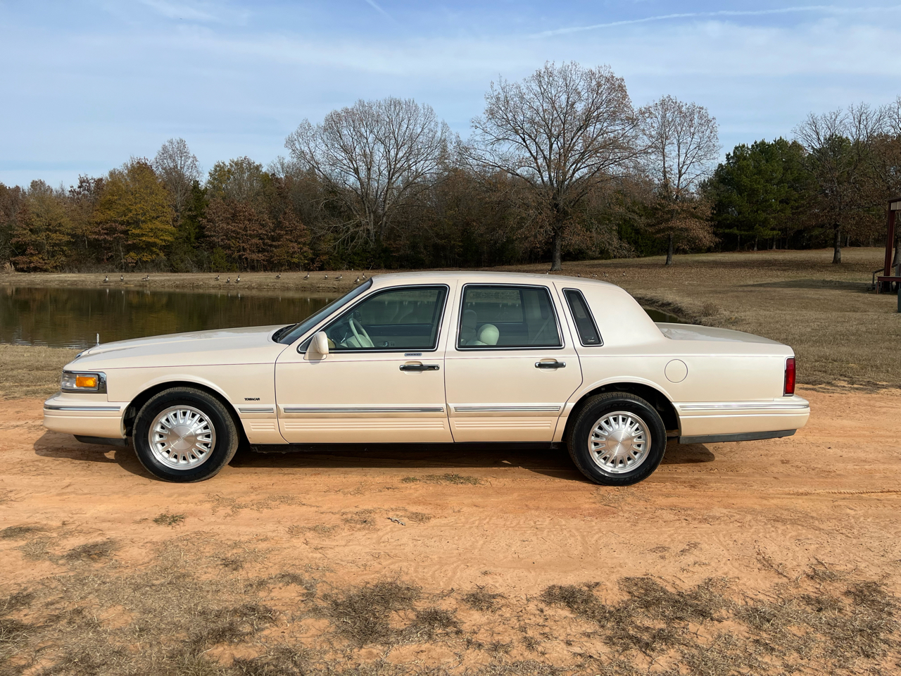 Lincoln Town Car 4dr Sdn Cartier 1996