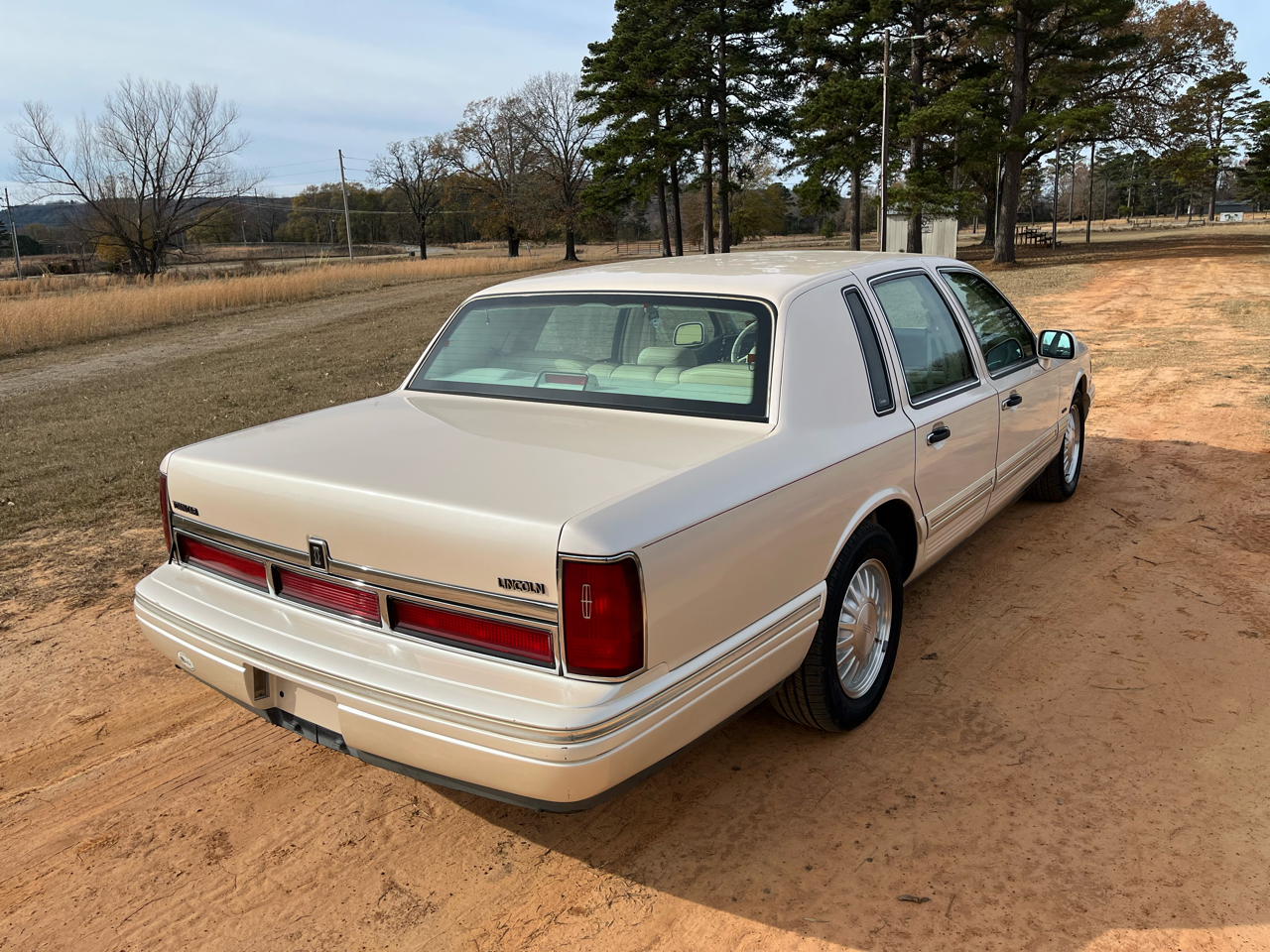 Lincoln Town Car 4dr Sdn Cartier 1996