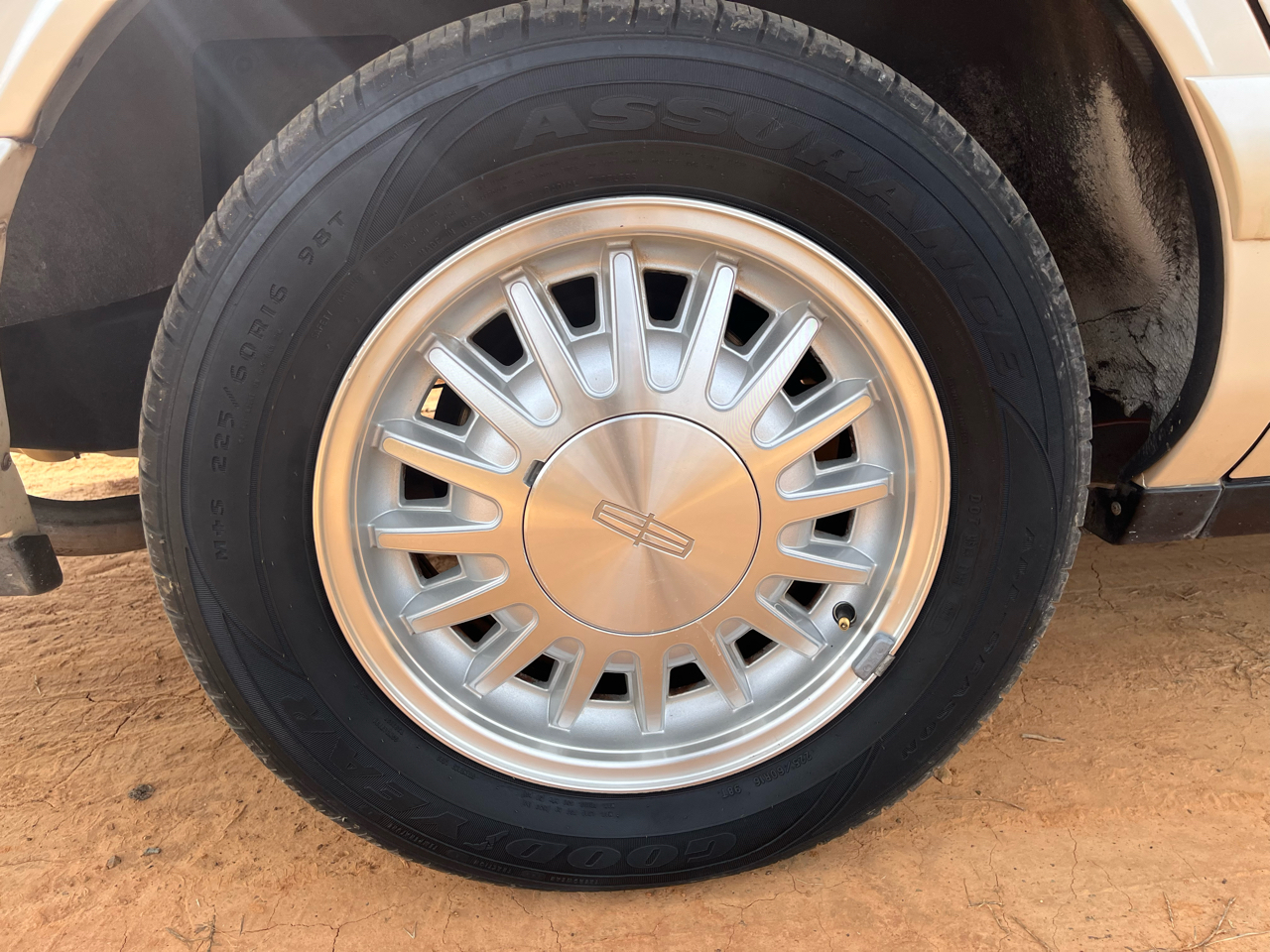 Lincoln Town Car 4dr Sdn Cartier 1996