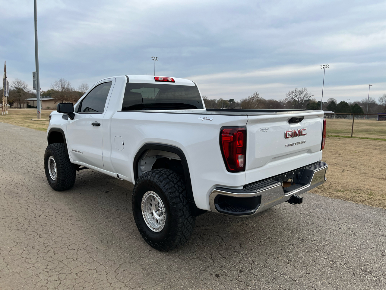 GMC Sierra 1500 4WD Reg Cab 126" Pro 2023
