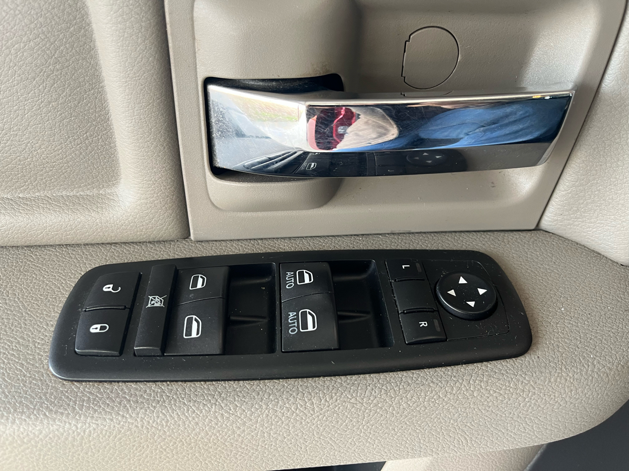 RAM 1500 2WD Crew Cab 140.5" Big Horn 2012