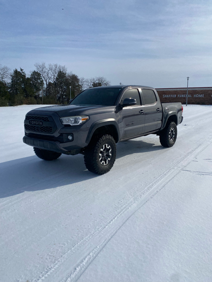 Toyota Tacoma 4WD Double Cab V6 MT TRD Off Road (Natl) 2016