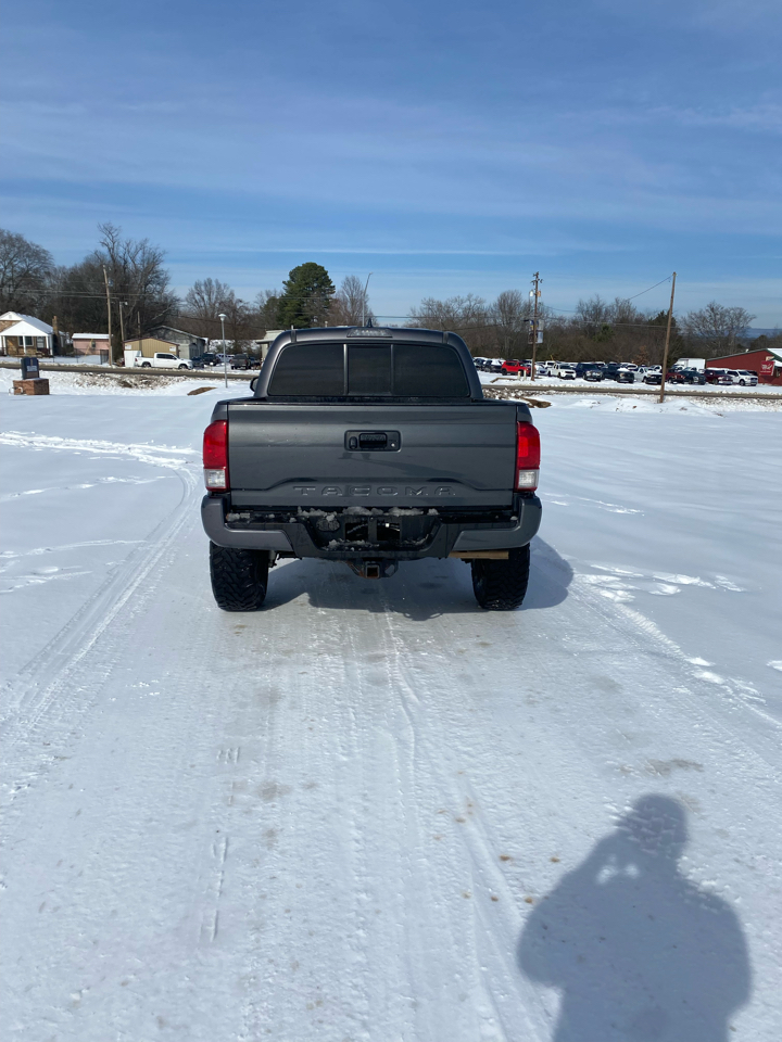 Toyota Tacoma 4WD Double Cab V6 MT TRD Off Road (Natl) 2016