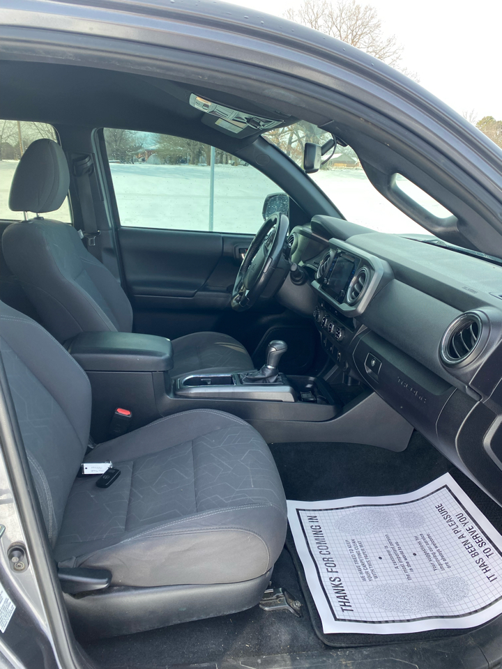 Toyota Tacoma 4WD Double Cab V6 MT TRD Off Road (Natl) 2016