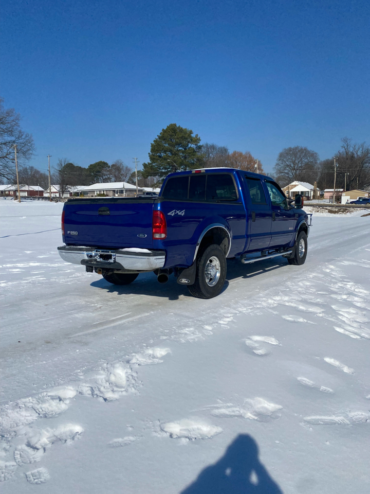 Ford Super Duty F-250 Crew Cab 156" Lariat 4WD 2003