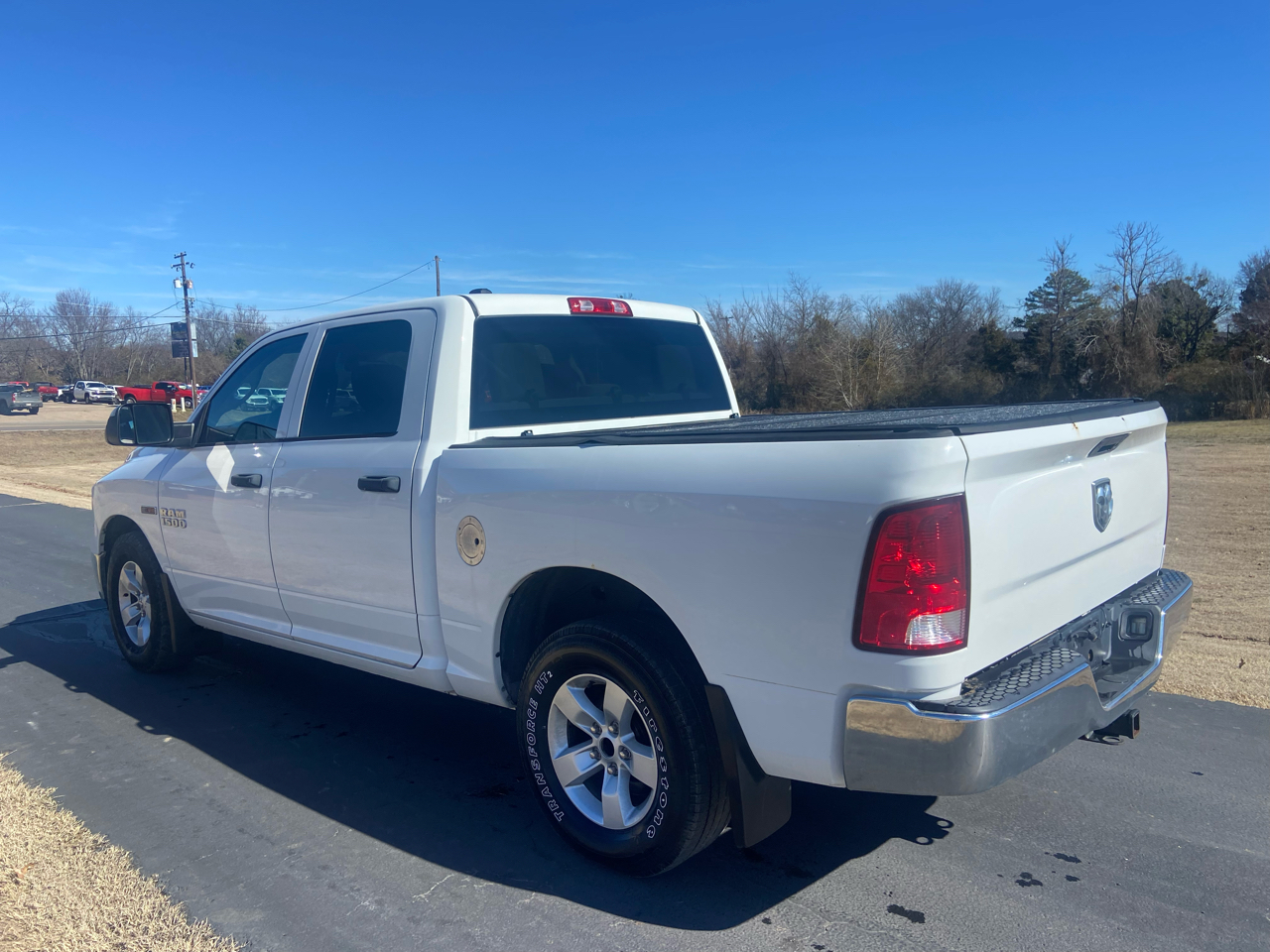 RAM 1500 2WD Crew Cab 140.5" Tradesman 2015