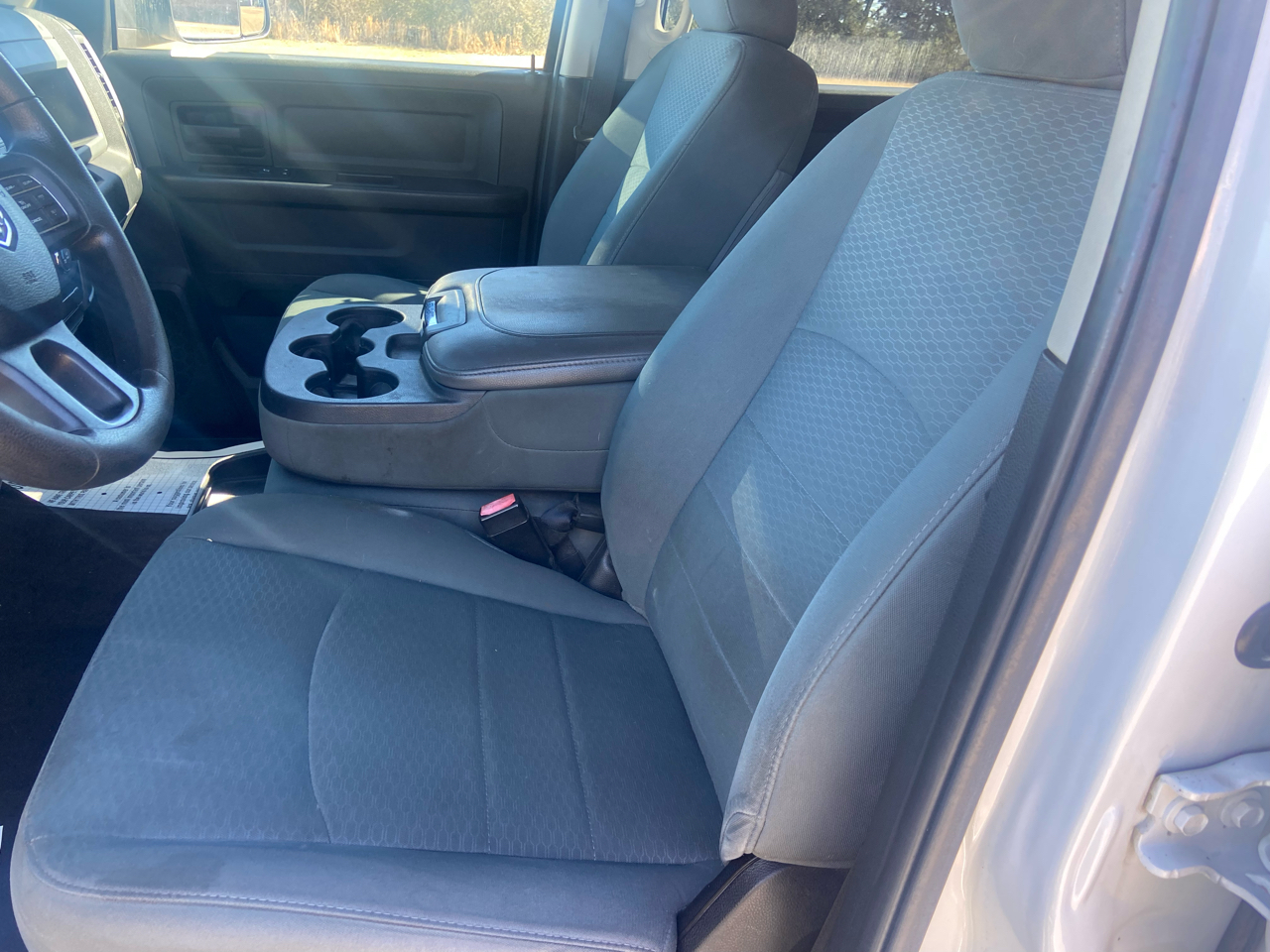 RAM 1500 2WD Crew Cab 140.5" Tradesman 2015