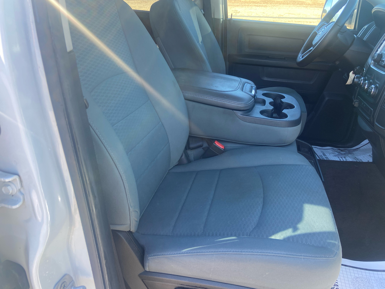 RAM 1500 2WD Crew Cab 140.5" Tradesman 2015