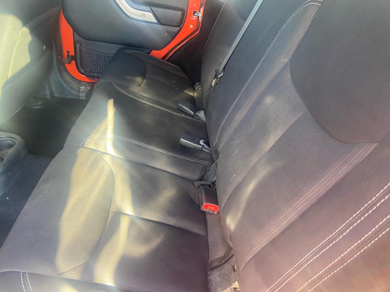 Jeep Wrangler Unlimited 4WD 4dr Sahara 2015