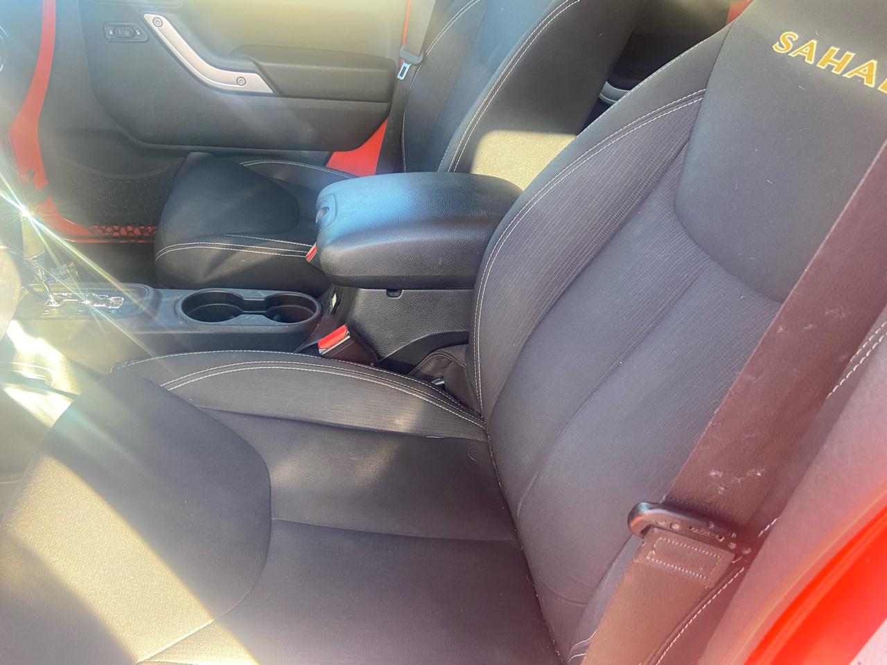 Jeep Wrangler Unlimited 4WD 4dr Sahara 2015