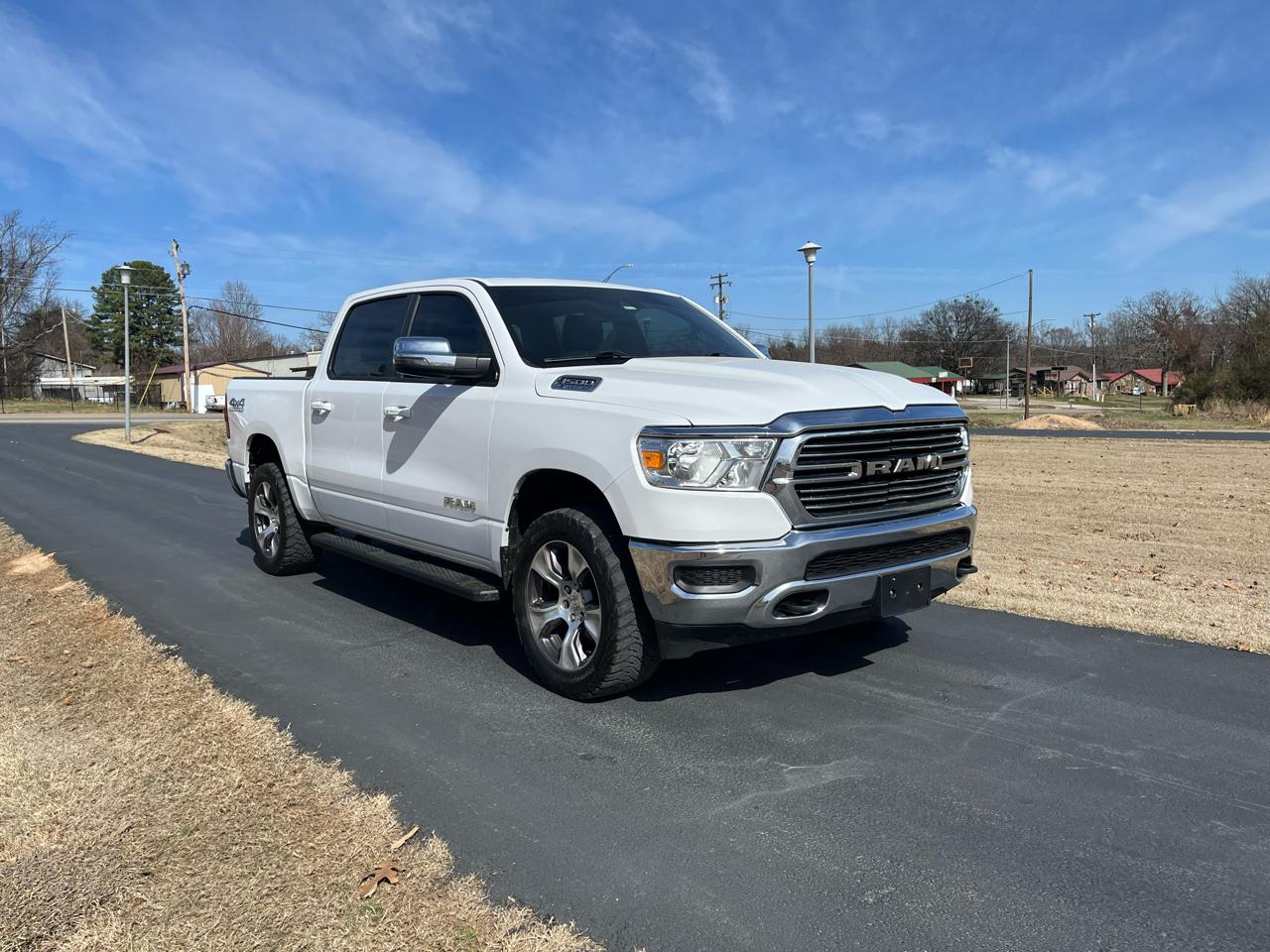 RAM 1500 Laramie 4x4 Crew Cab 5'7" Box 2023