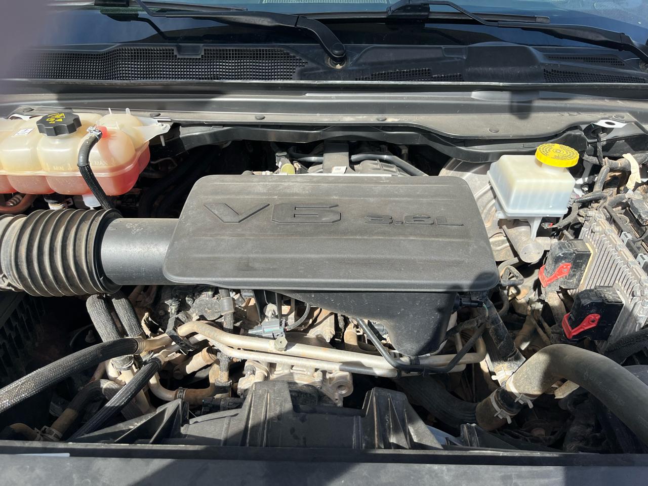 RAM 1500 Laramie 4x4 Crew Cab 5'7" Box 2023