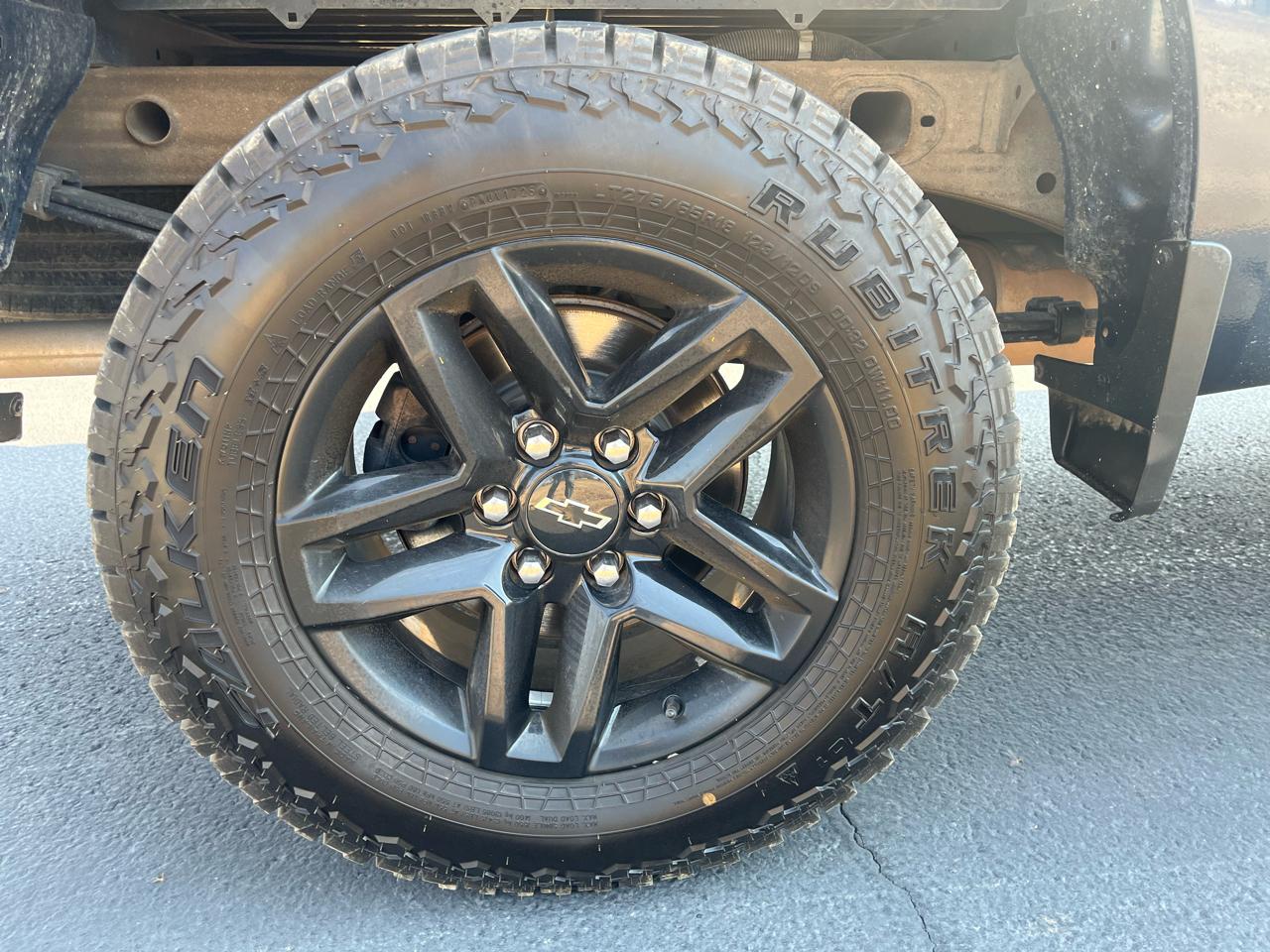 Chevrolet Silverado 1500 4WD Crew Cab 147" LT Trail Boss 2020