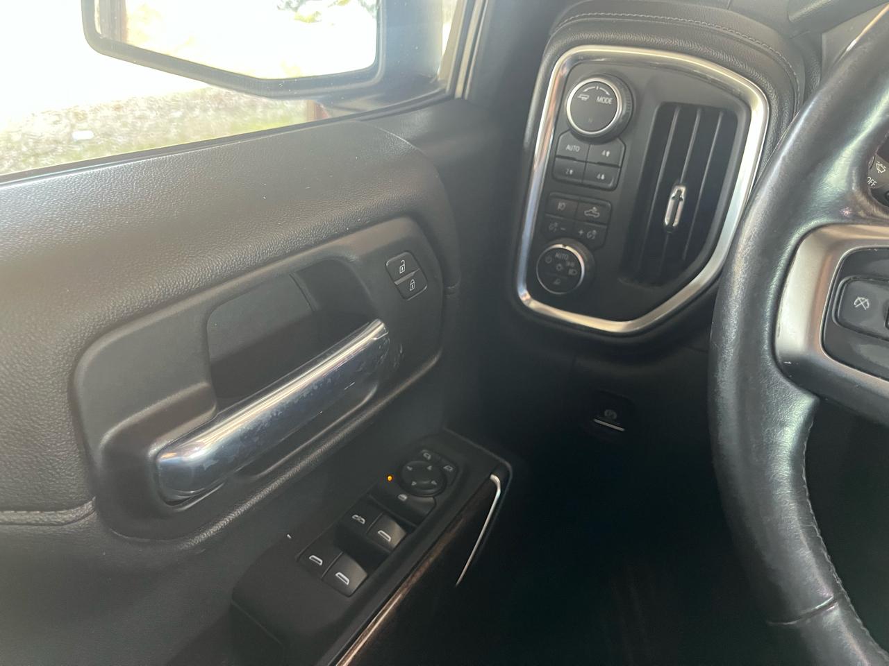 Chevrolet Silverado 1500 4WD Crew Cab 147" LT Trail Boss 2020