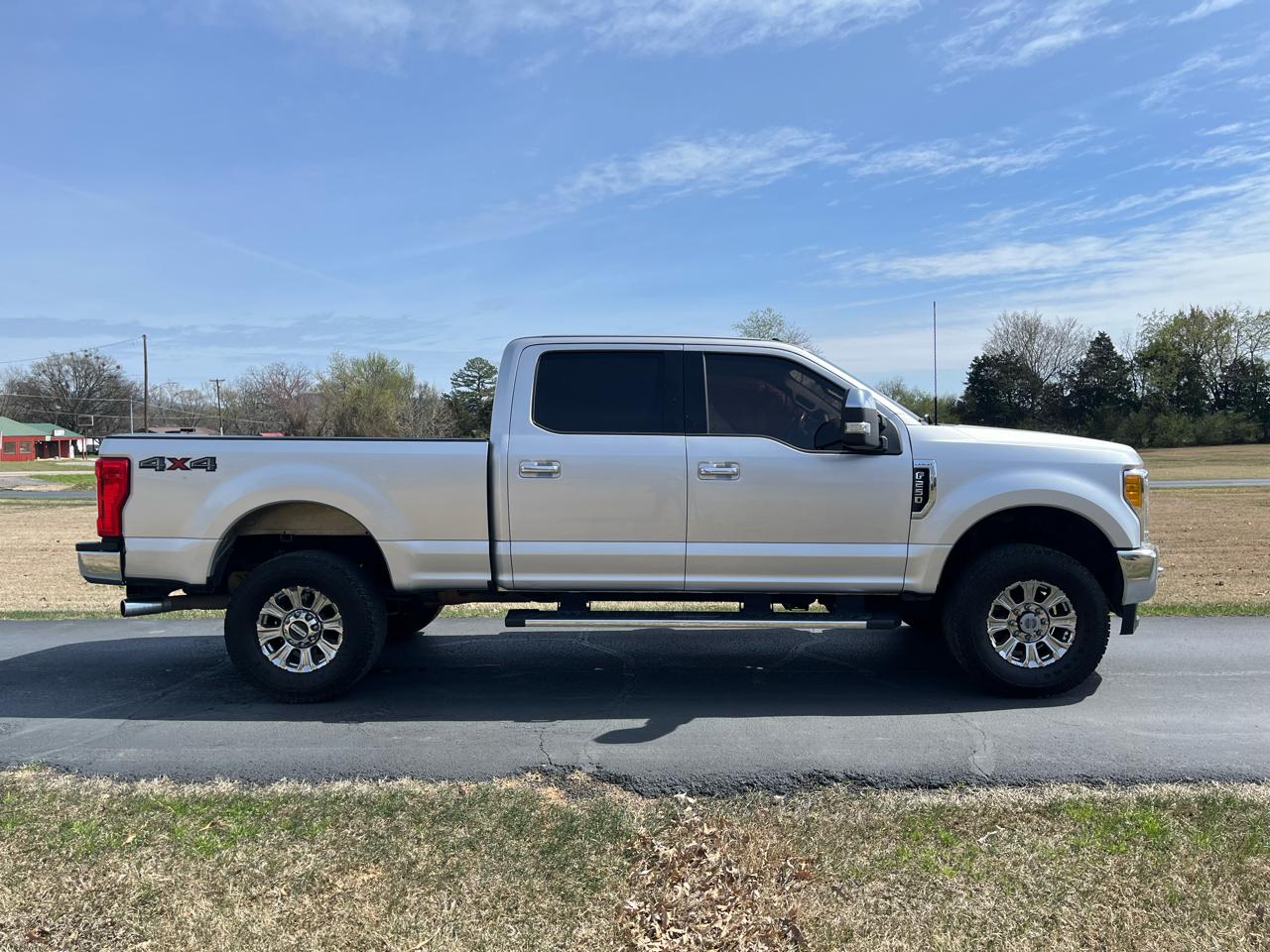 Ford Super Duty F-250 SRW King Ranch 4WD Crew Cab 8' Box 2017