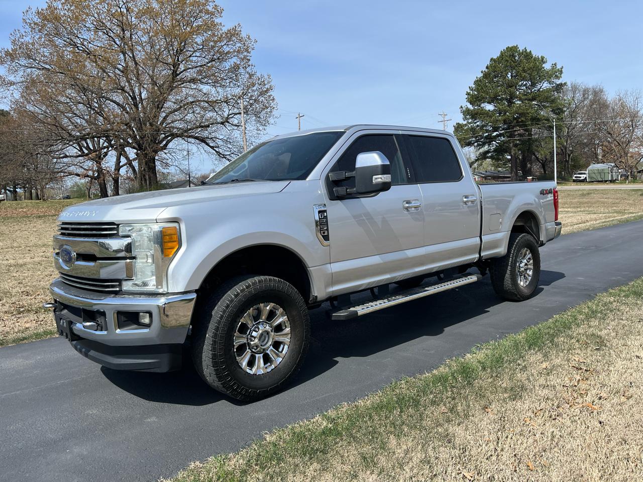 Ford Super Duty F-250 SRW King Ranch 4WD Crew Cab 8' Box 2017