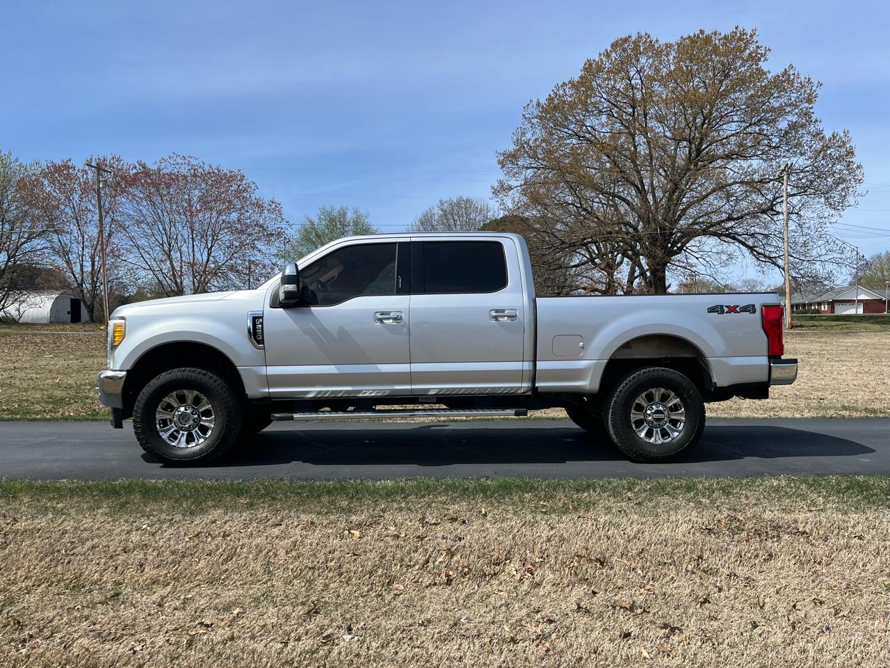 Ford Super Duty F-250 SRW King Ranch 4WD Crew Cab 8' Box 2017