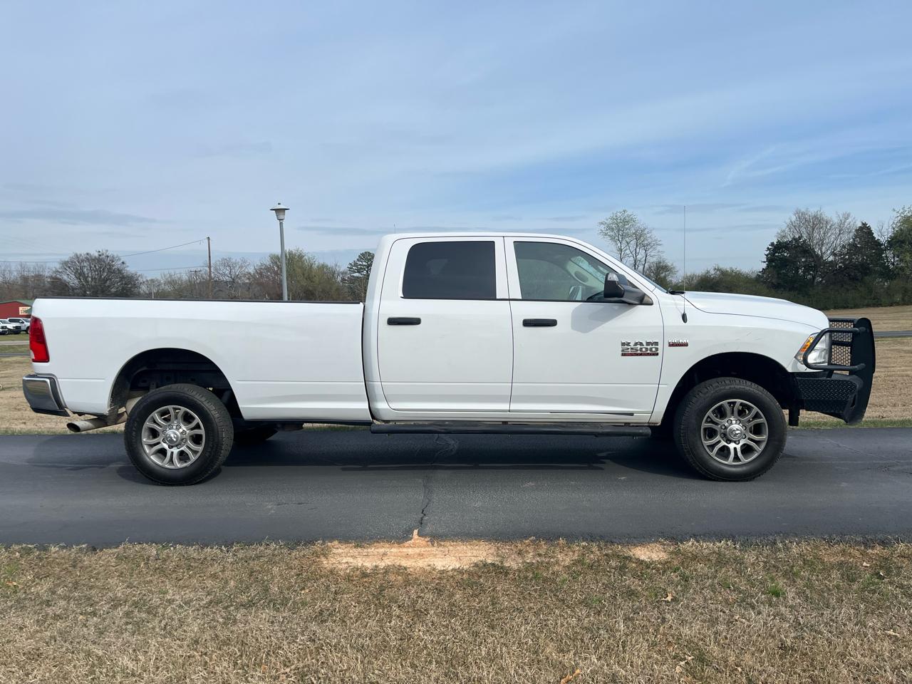 RAM 2500 Tradesman 4x4 Crew Cab 8' Box 2018