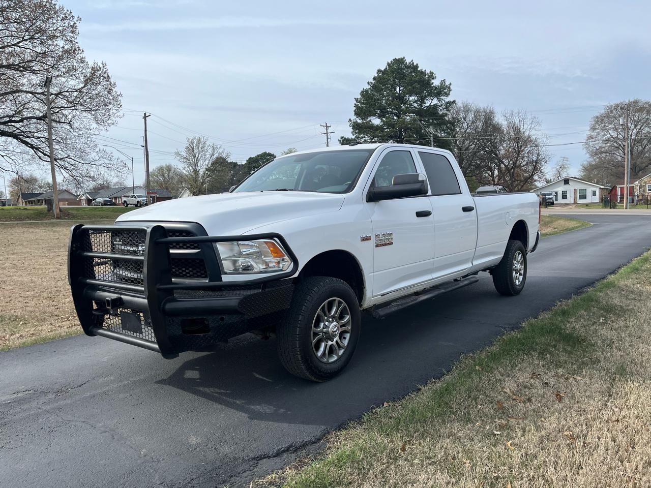 RAM 2500 Tradesman 4x4 Crew Cab 8' Box 2018