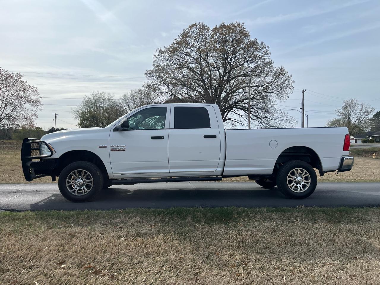 RAM 2500 Tradesman 4x4 Crew Cab 8' Box 2018
