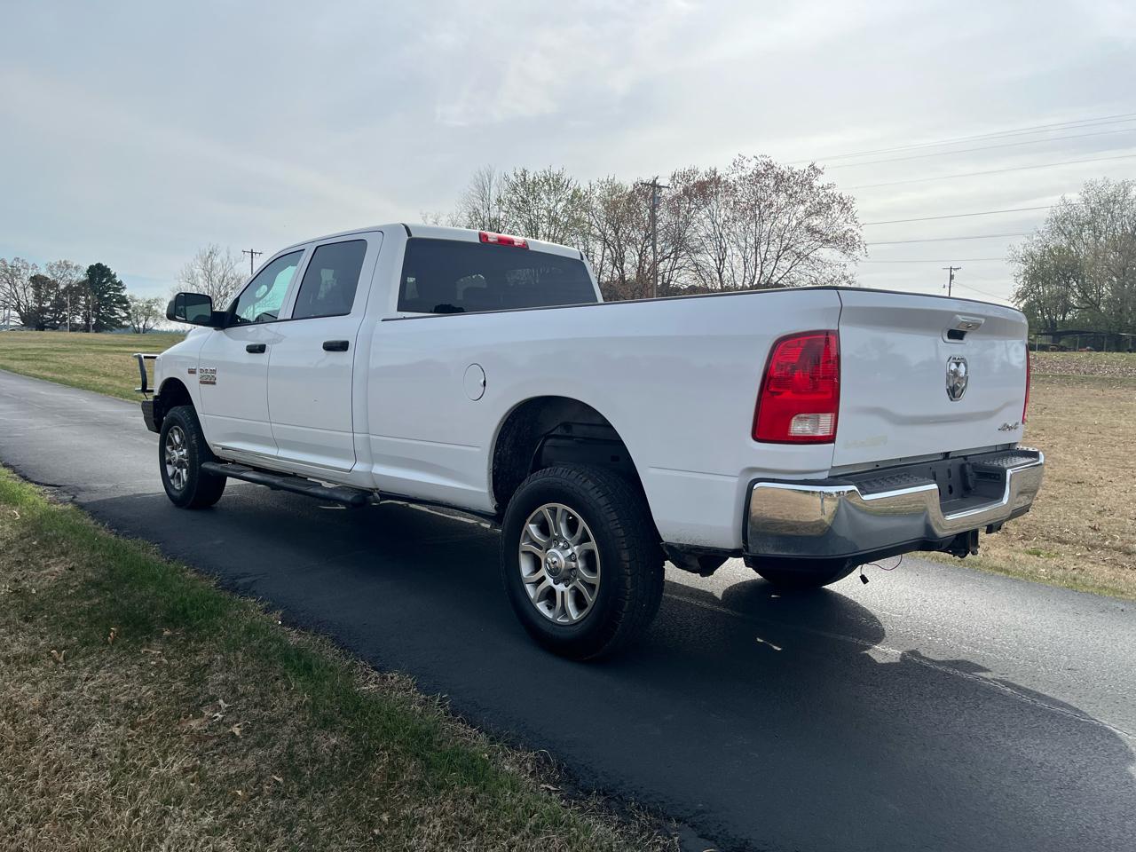 RAM 2500 Tradesman 4x4 Crew Cab 8' Box 2018