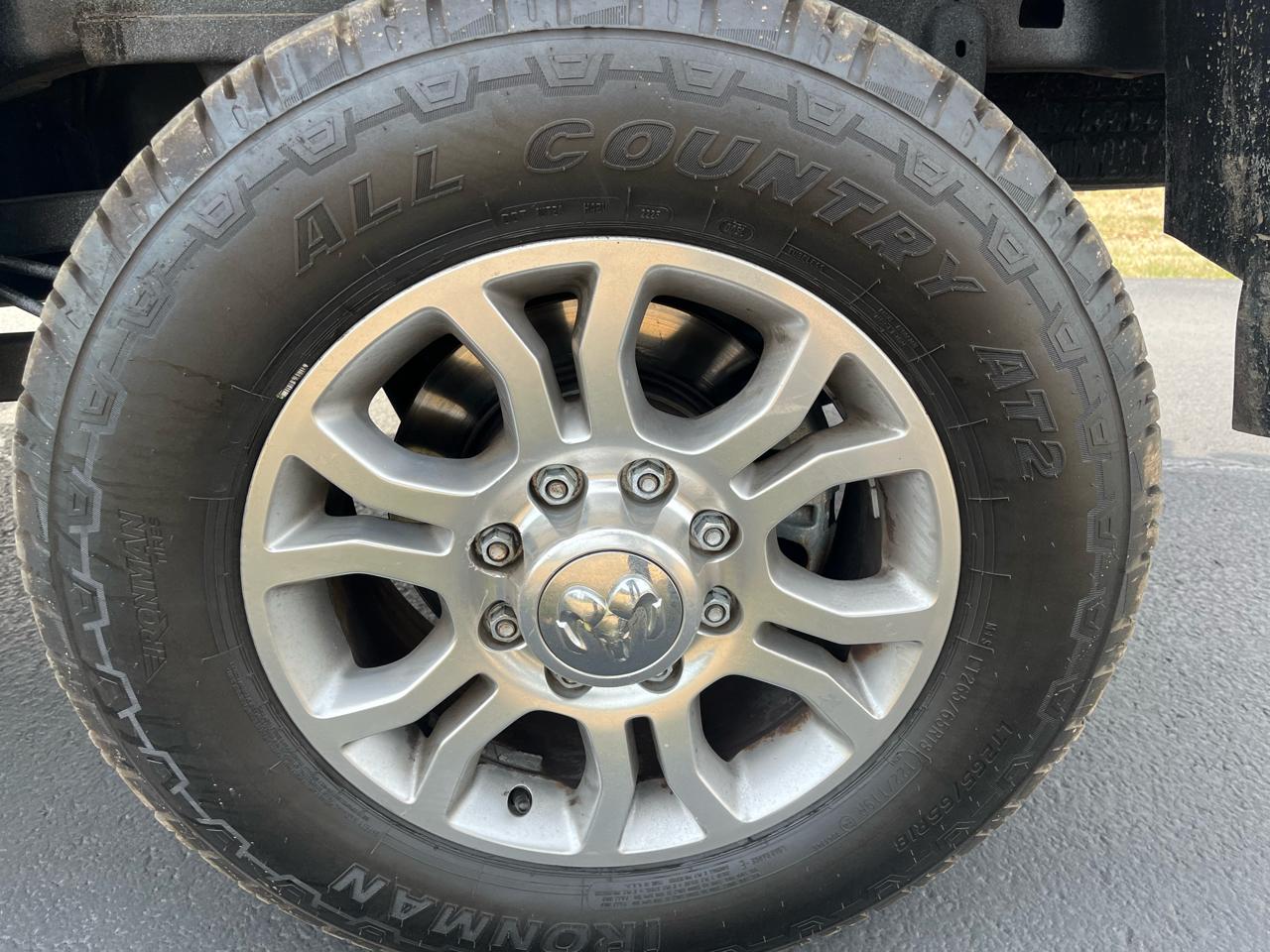 RAM 2500 Tradesman 4x4 Crew Cab 8' Box 2018