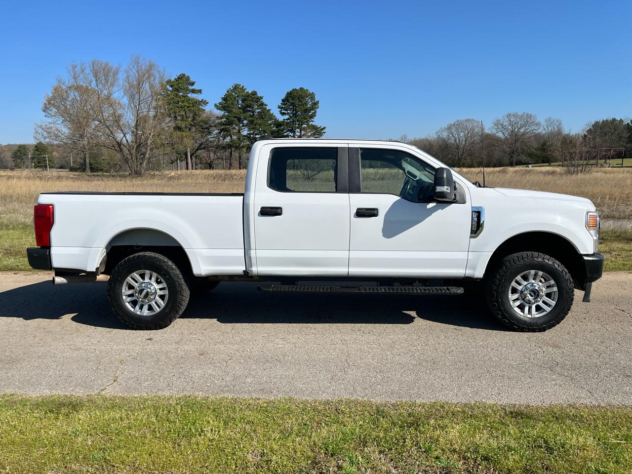 Ford Super Duty F-350 SRW 4WD Crew Cab 156" XL 2022