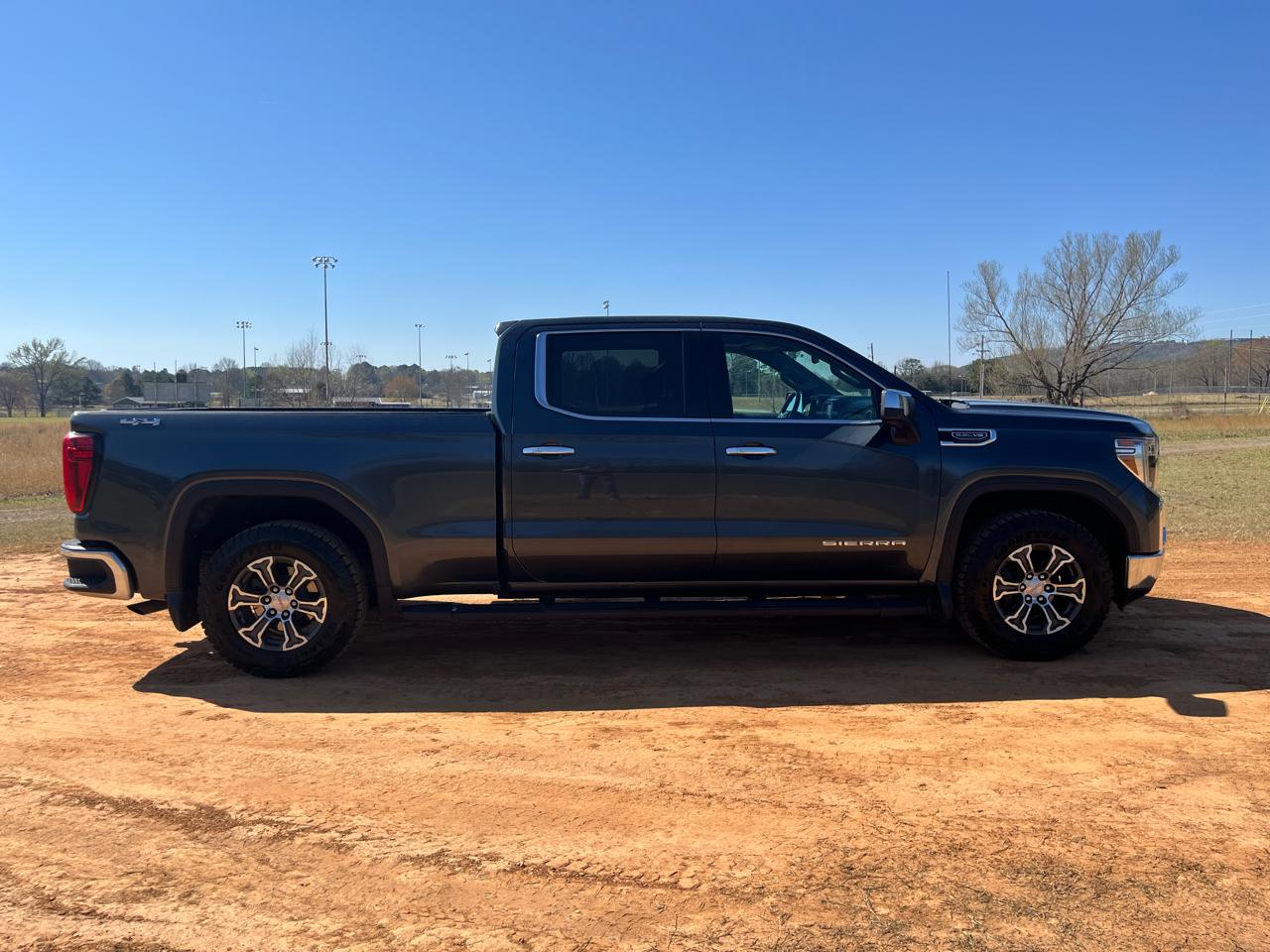 GMC Sierra 1500 2WD Crew Cab 143.5" SLT 2019