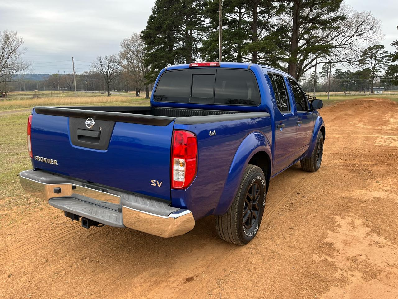 Nissan Frontier 2017.5 Crew Cab 4x4 SV V6 Manual 2014