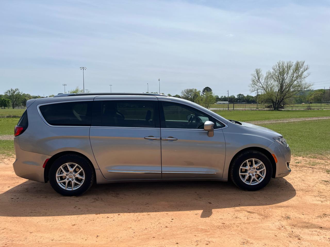 Chrysler Pacifica Touring L FWD 2020