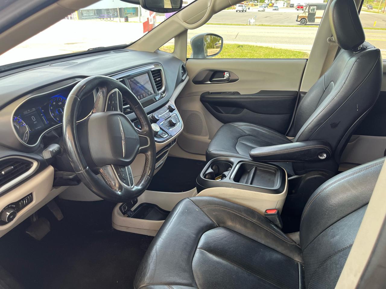 Chrysler Pacifica Touring L FWD 2020