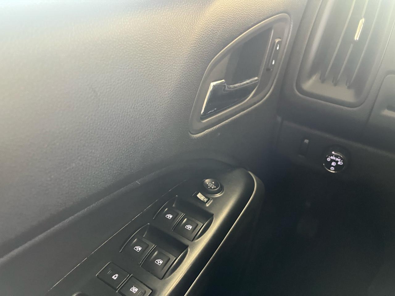 Chevrolet Colorado 2WD Crew Cab 128.3" LT 2015