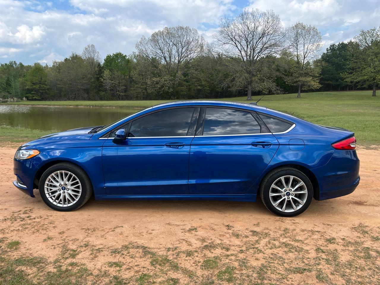 Ford Fusion SEL 4D Sedan V6 2017