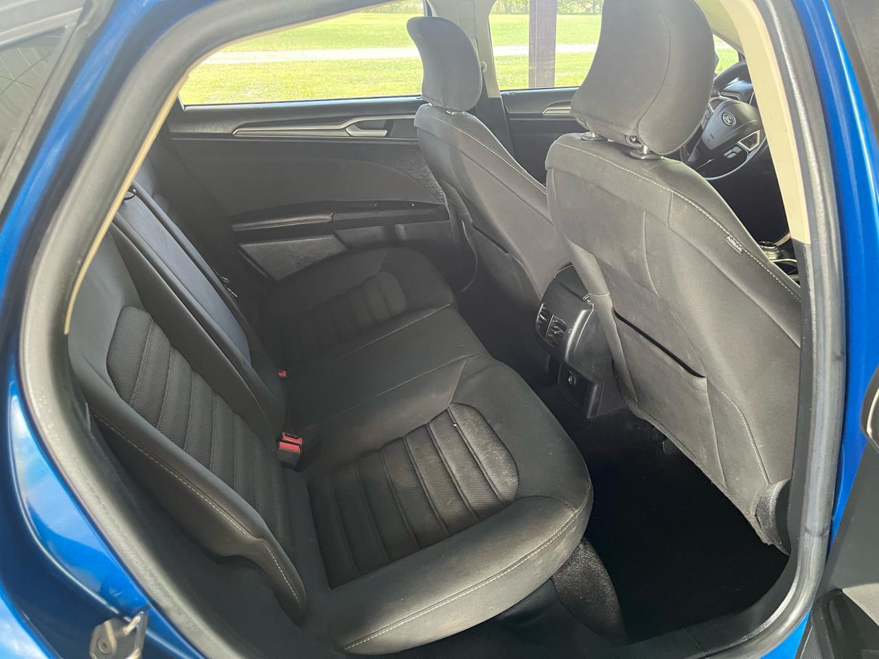 Ford Fusion SEL 4D Sedan V6 2017