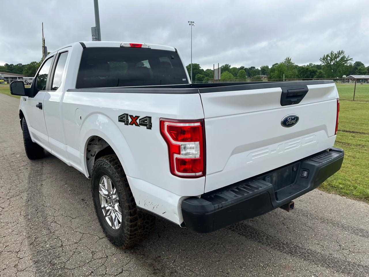 Ford F-150 Lariat 4WD SuperCab 8' Box 2018