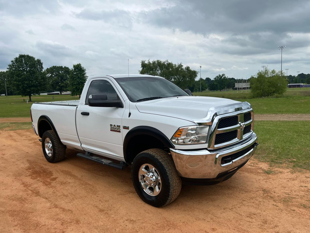 RAM 2500 4WD Reg Cab 140.5" Tradesman 2014