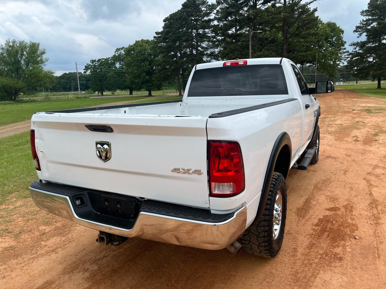 RAM 2500 4WD Reg Cab 140.5" Tradesman 2014