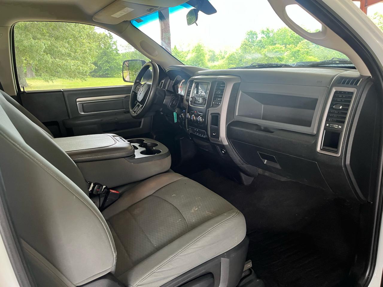 RAM 2500 4WD Reg Cab 140.5" Tradesman 2014