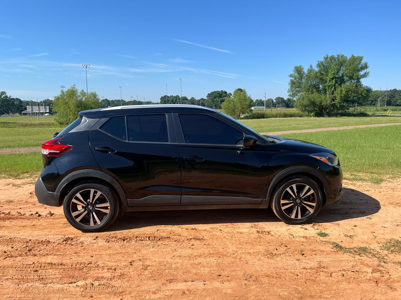 Nissan Kicks SV FWD 2020