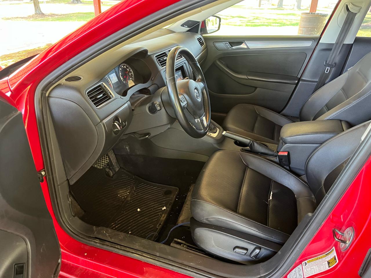Volkswagen Jetta Sedan 4dr DSG TDI 2014