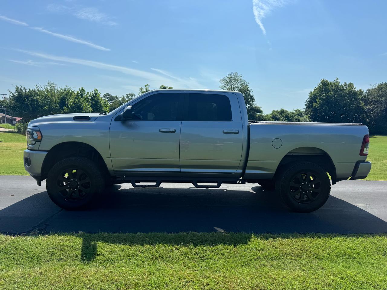 RAM 2500 Big Horn 4x4 Crew Cab 6'4" Box 2022