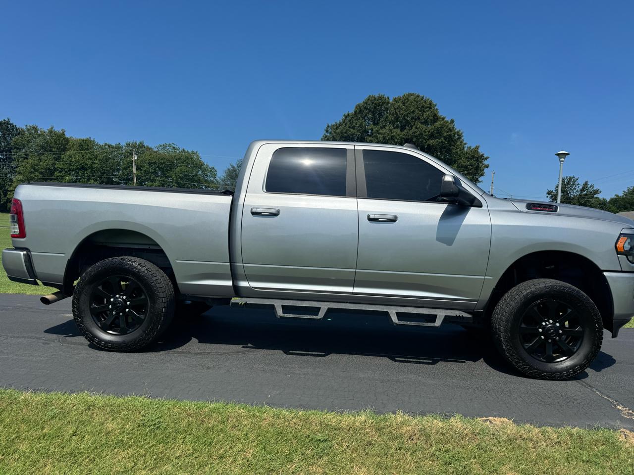 RAM 2500 Big Horn 4x4 Crew Cab 6'4" Box 2022